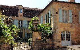 Le Prieure Du Chateau De Biron